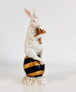 dekoračný zajac na vajíčku